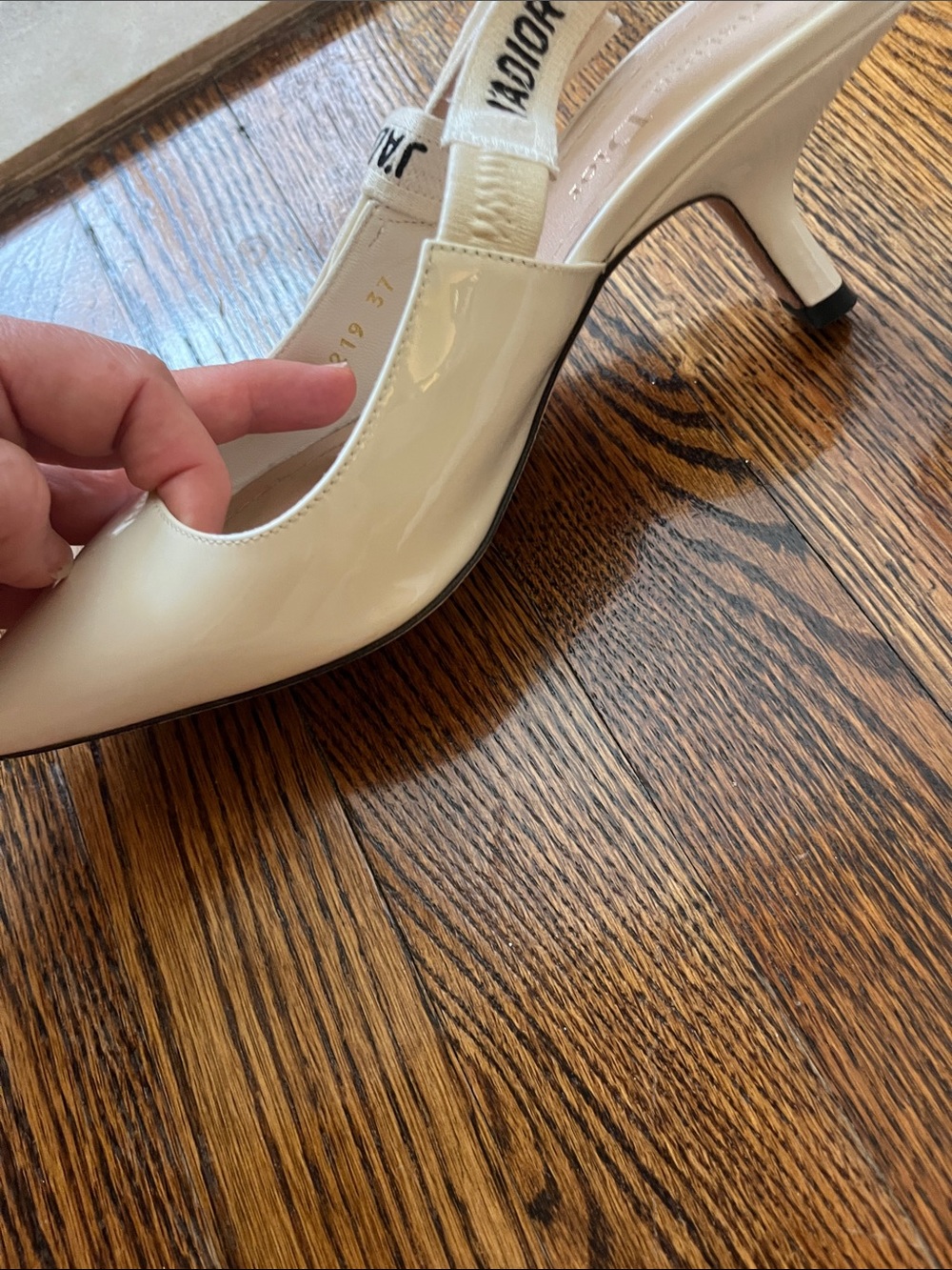 Christian Dior J'Adior slingback pumps featuring cream patent leader size 7 - Picture 9 of 11